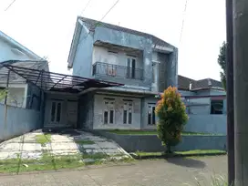 Rumah Lama 2lt di Villa Gunung Lestari Jombang Tangerang