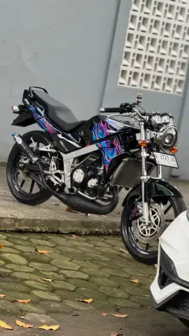 Kawasaki ninja R 2009 up ss