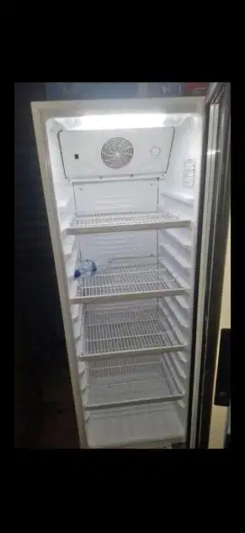 Jual bu showcase kulkas pendingin minuman ukuran 5 rak merk POLYTRON