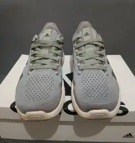 Sepatu 42.5 Adidas Fluidflow 2.0