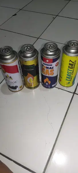 Kaleng gas portable kosong