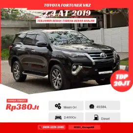 Toyota Fortuner 2.4 VRZ AT Nik 2019 Low KM Records Tangan 1