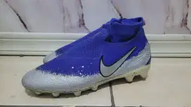 PRELOVED SEPATU BOLA NIKE PHANTOM VSN ELITE SIZE 42/26,5CM SECOND