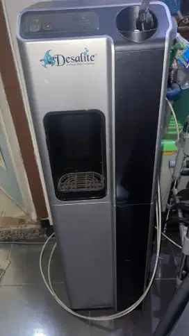 Dijual Dispenser Bisa Panas Desalite kondisi mati