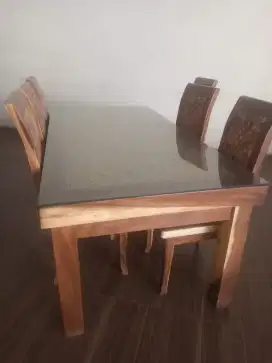Meja makan kayu jati