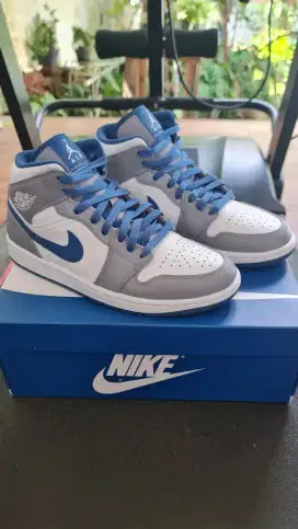 Sepatu Air Jordan 1 Mid True Blue Original