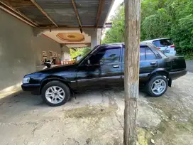 Di jual mobil corolla se salon