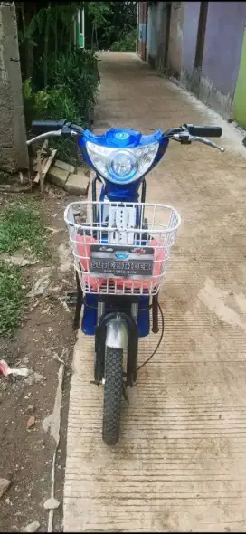 Sepeda listrik lama