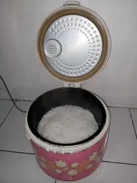 Di jual magicom cosmos masih bagus