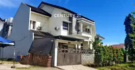 Rumah Besar 2 Lantai Di Perum Menteng Garden Tanjung Bunga