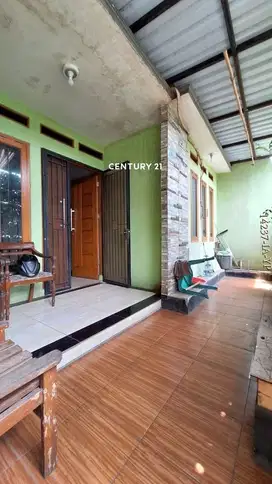 Dijual Rumah Berpagar Lokasi Nempel Graha Raya Bintaro