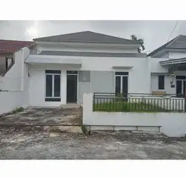 Rumah baru Nyaman Cluster One Gate Aman. TURUN HARGA 350JT