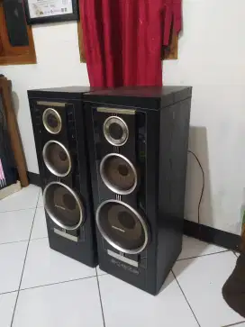 Speaker Subwoofer Polytron
