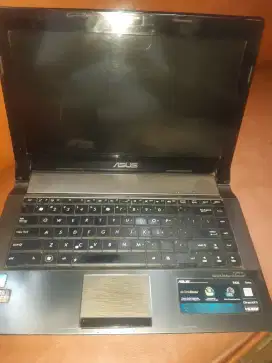 Laptop asus N43S matot