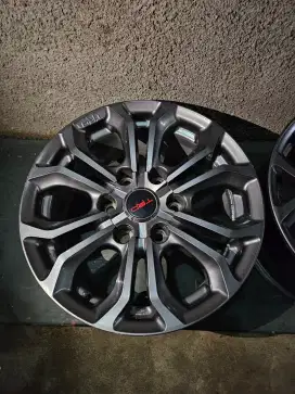 DIJUAL Velg FORTUNER TRD VNT R.18 OEM