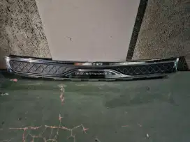 DIJUAL Seal Plate FORTUNER VNT TRD