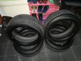 Toyo Tranpath R30 R18 235/50