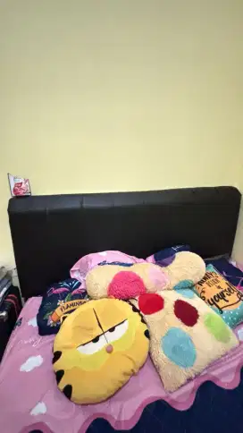 DIPAN sendaran tempat atau alas kasur warna hitam uk 160x200