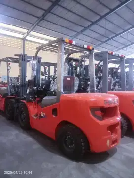 Promo forklift diesel 3 ton merk Heli mesin ISUZU termurah