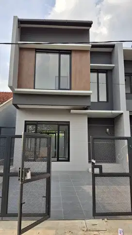 Rumah cantik di Sariwangi Bandung dekat kampus POLBAN