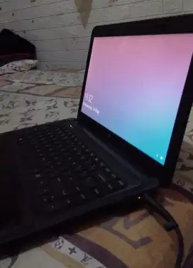 Laptop Pelajar Murah WIN 10 / RAM 2 GB / HDD SSD