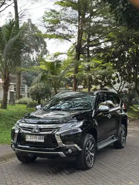 Mulus Low Km Mitsubishi Pajero Sport Dakar 4x2 Matic Diesel Hitam 2019
