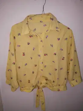 Blouse crop bunga