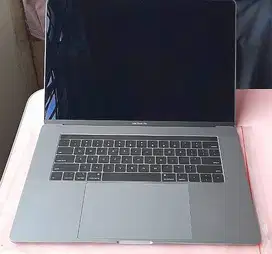 Macbook Pro 15 2019 A1990 Core i9 2.3GHz 32GB 512GB Radeon Pro 5500M