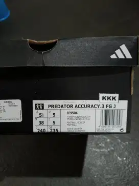 Jual sepatu sepakbola merk Adidas no 38