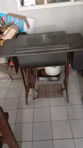 Mesin jahit kuno