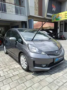 DP 33 JT!! JAZZ RS 1.5 AT 2013 AsBali