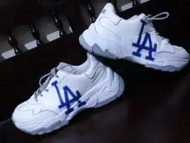 Sepatu MLB_AL_DODGERS size 42 made in Vietnam