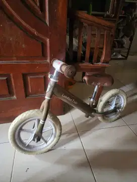 London Taxi Balance Bike warna Mocca Favorit