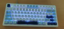 Aula F75 like new