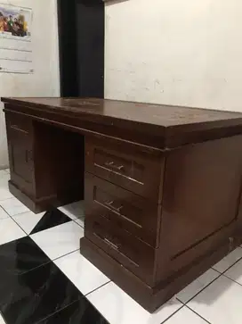 Meja Kantor Ukuran p 160 x L 80 x T 75