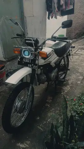 HONDA WIN 100 tahun 1990