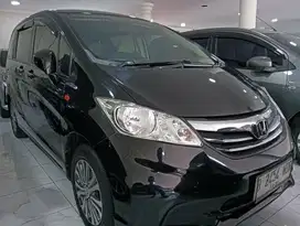 Honda Freed S at DP 7jt angsuran terjangkau tahun 012
