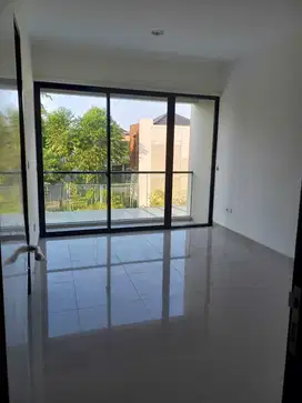 DISEWAKAN Rumah FURNISHED Milenial PIK2 uk 6x15 HANYA 55jt/tahun