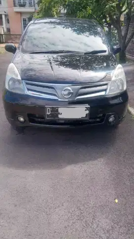 ISTWA GRAND LIVINA XV MATIK 2012