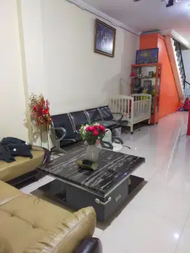 Dijual Ruko 3 lantai siap Huni di Kav. Polri Jelambar
