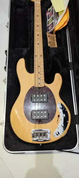 Jual Santai Bass Musicman StingRay 4HH Ernie Ball Musicman USA