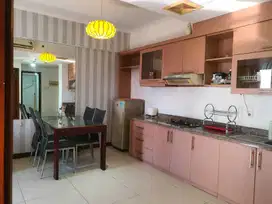 Disewakan Apartemen Waterplace 2BR Full Furnished dekat Pakuwon Mall