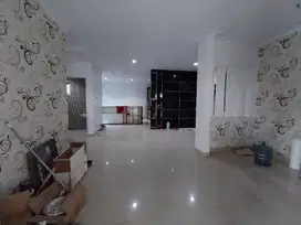 DIJUAL. RUMAH SUDAH RENOVASI DI CLUSTER TENGAH KOTA WISATA, DEKAT MAL