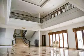 Rumah modern classic di bawah NJOP di Kuningan Jakarta Selatan
