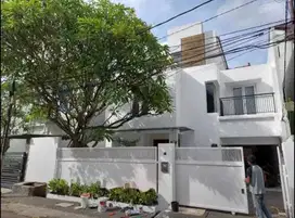 DIJUAL CEPAT MURAH RUMAH MEWAH GANDARIA SIAP HUNI DEKAT GANDARIA CITY