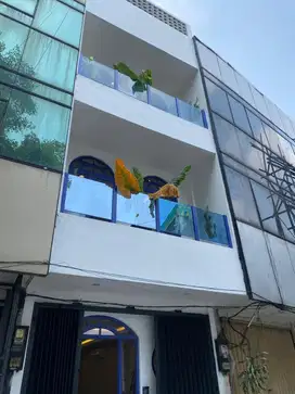 Dijual Ruko 7,5 M Santorini Style di Kebayoran Baru Strategic Location
