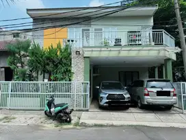 SIAP HUNI 3 LANTAI PARAMOUNT DEKAT CARTENS GADING SERPONG