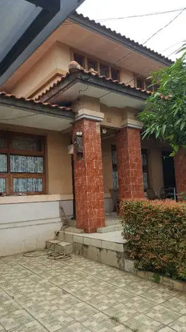 Dijual Rumah di Lippo Karawaci, 2 rumah jadi 1