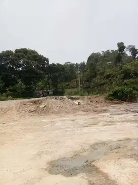 Tanah di Jl. Raya Padalarang (pinggir jalan besar)  harga hit per m2