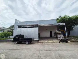 Gudang di kutawaringan kawasan industri Bandung